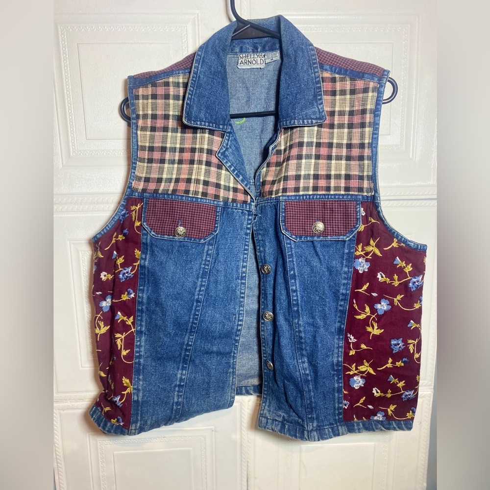 Size M - Y2K Shelly&Arnold Vest ❤️
